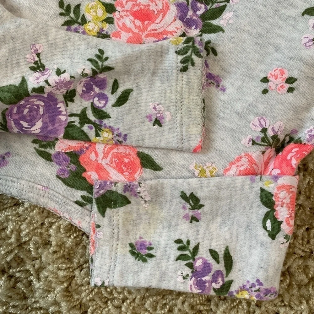 Carter’s | Long Sleeve Onesies (12)